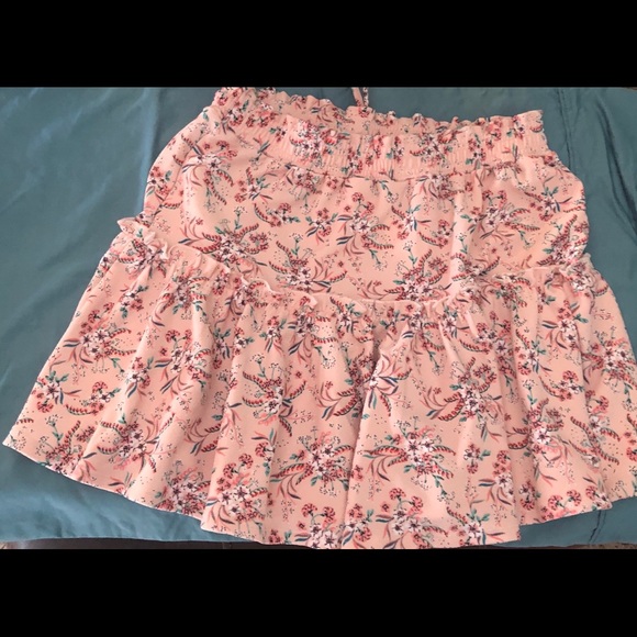 Pink flower skirt - Picture 3 of 3